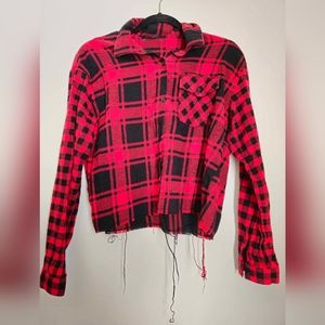 Distress black and red cropped flannel